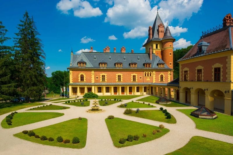 Kastélyhotel Sasvár Resort