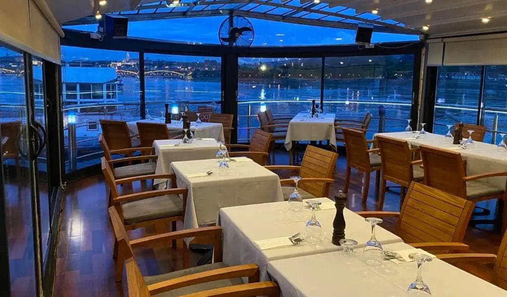 10 emlékezetes vacsora randihelyszín Budapesten